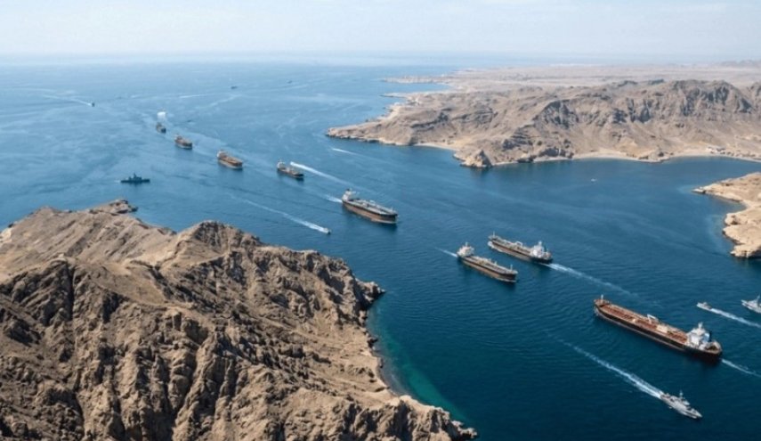  مضيق هرمز لا يزال مغلقاً وتحت سيطرة ايرانية كاملة