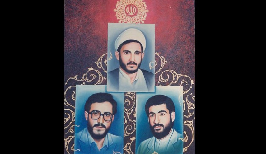 قائد الثورة يعزي بوفاة والدة الإخوة الشهداء من عائلة مظفر