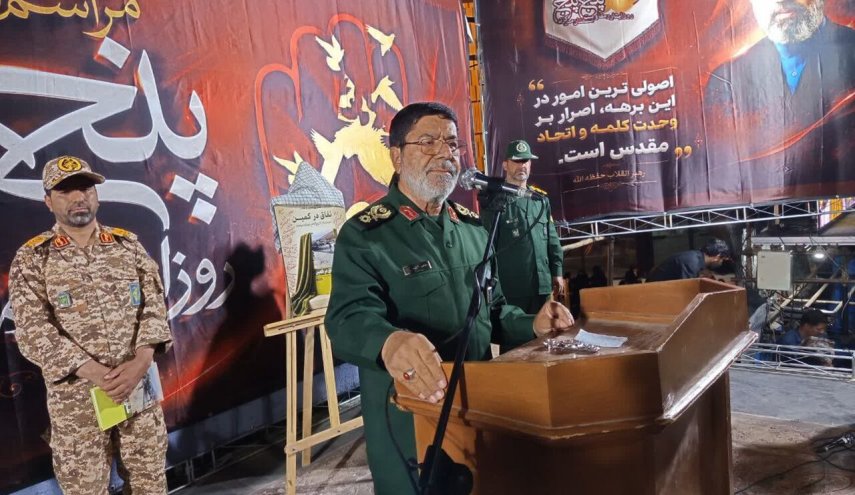 العميد رمضان شريف: هُزم العدو في جميع المجالات على يد الشعب الإيراني