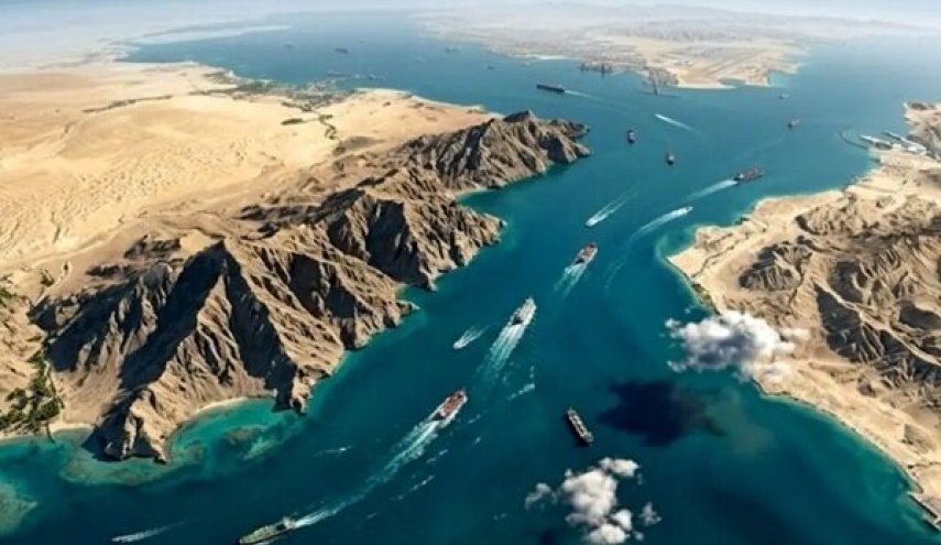 بحرية حرس الثورة:استهداف 3 ناقلات نفط مخالفة وإيقافها بمضیق هرمز 
