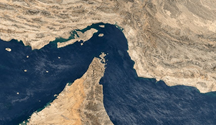 سفينة قطرية تعبر مضيق هرمز وفق المسار الذي حددته إيران