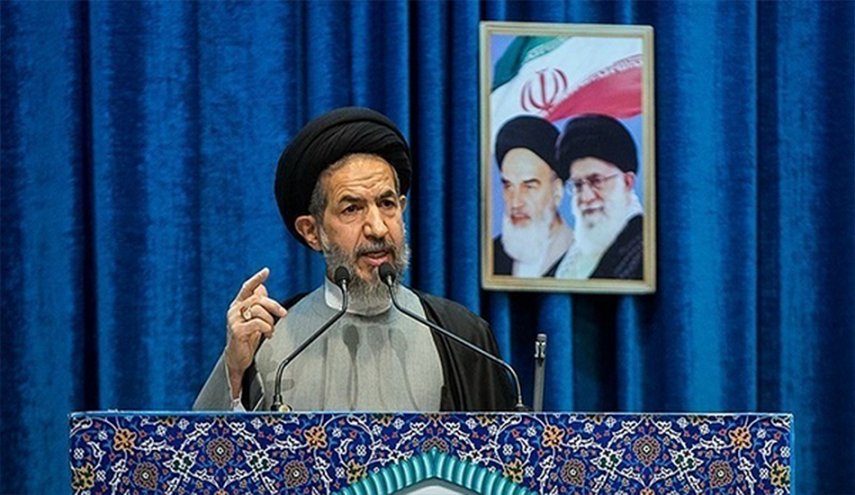 خطيب جمعة طهران: أمريكا لم تعد اللاعب الرئيس بالمنطقة
