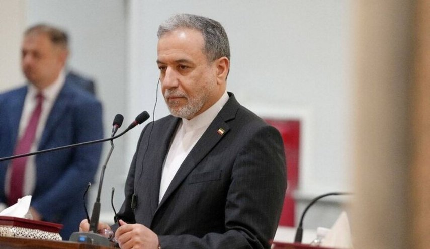منبع پاکستانی : عراقچی جمعه به پاکستان می رود 