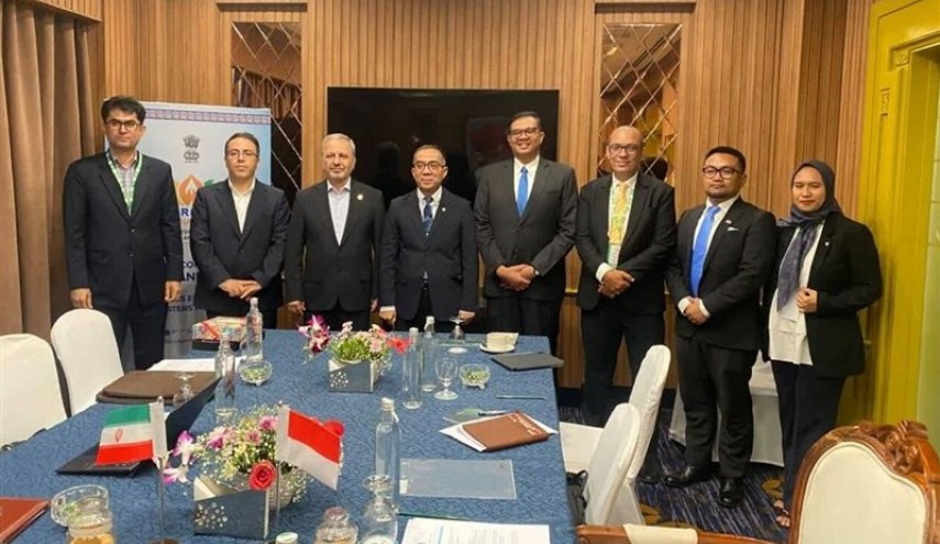 إيران وإندونيسيا تتجهان إلى تعزيز التعاون العلمي في مجالات التكنولوجيا الحديثة

