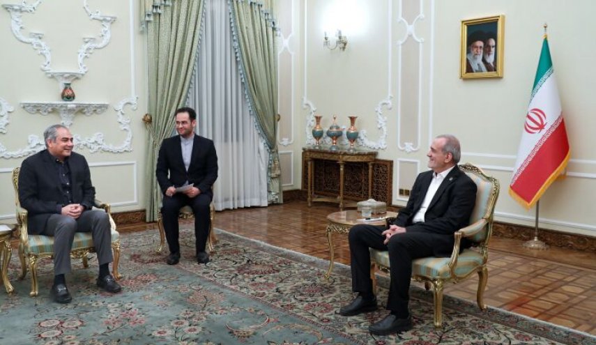 بزشكيان يؤكد على تعميق العلاقات مع باكستان في جميع المجالات