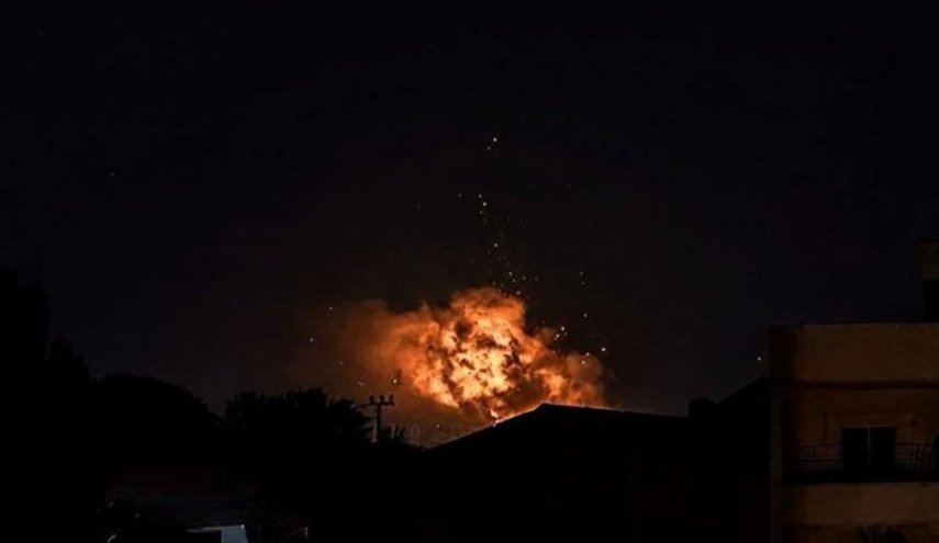 غارات جوية وقصف فوسفوري إسرائيلي يستهدف مرتفعات علي الطاهر جنوبي لبنان

