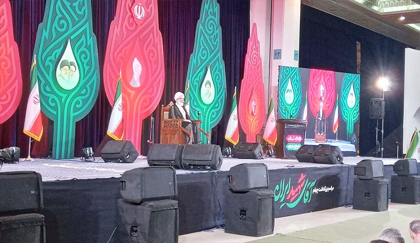 حجة الاسلام علي أكبري: القائد الشهيد علّمنا باستشهاده درس المقاومة بأعلى درجاتها 