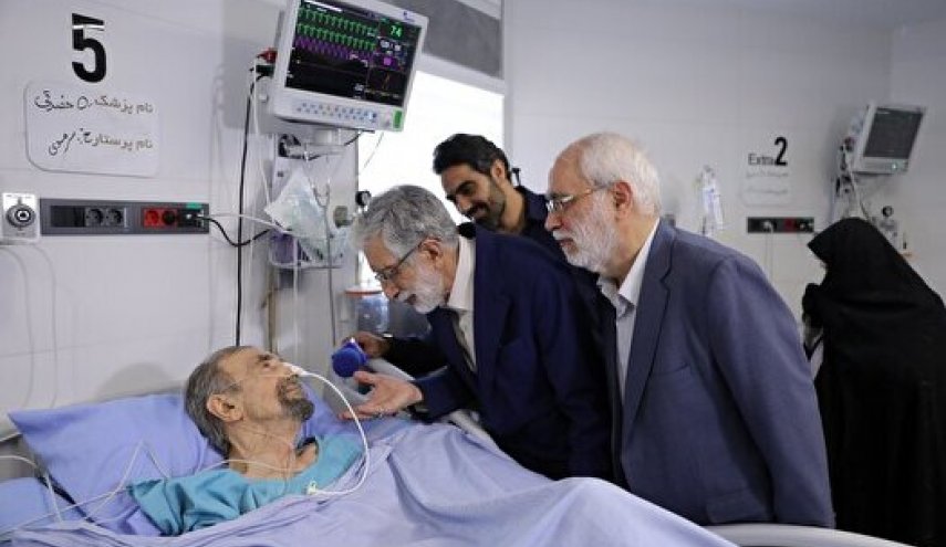 عیادت نمایندگان رهبر انقلاب از موسوی گرمارودی چهره ماندگار شعر و ادبیات
