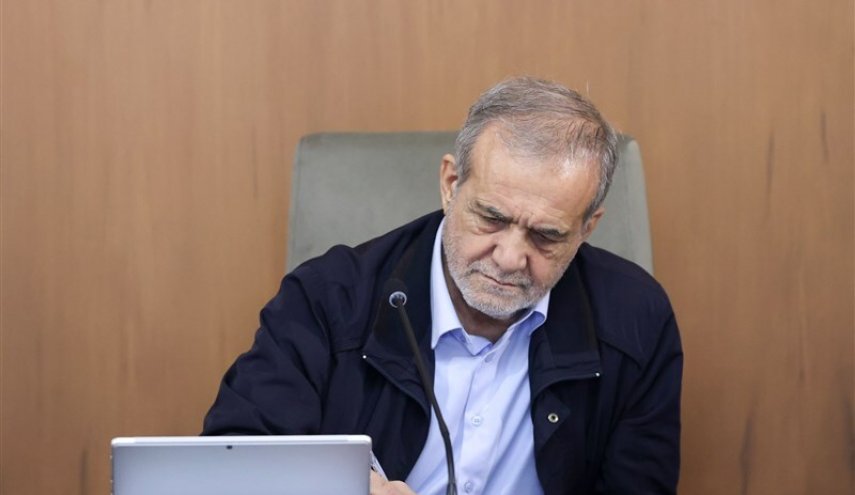 رئیس جمهور: ایران تسلیم نمی‌شود