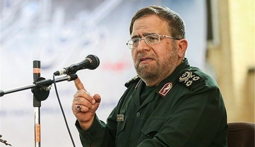 سردار ایزدی: ناوهای دشمن از ترس هدف قرار گرفتن جرأت نزدیک‌شدن ندارند