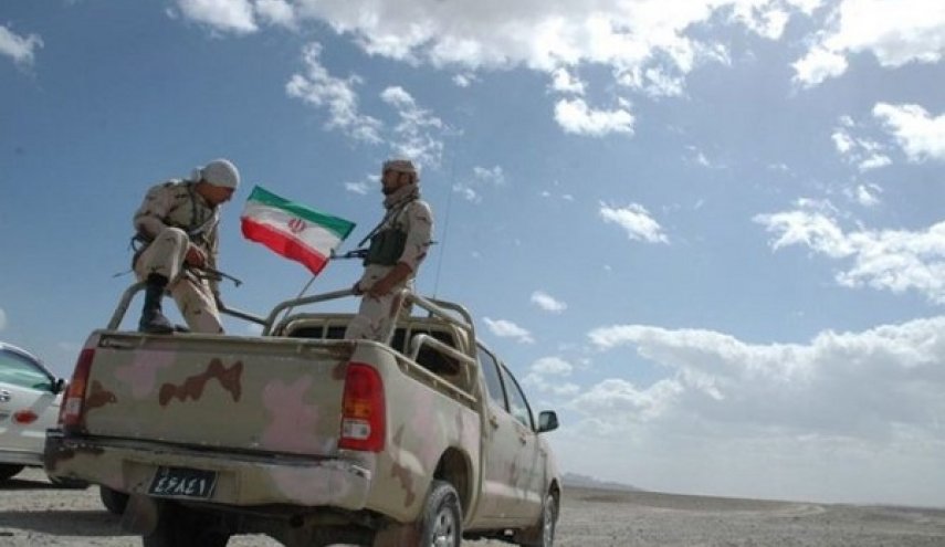 درگیری مسلحانه در راسک؛ رزمندگان سپاه با تروریست‌ها در راسک درگیر شدند