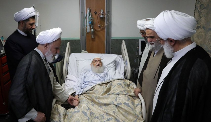 عیادت نمایندگان رهبرمعظم انقلاب از آیت‌الله نوری همدانی