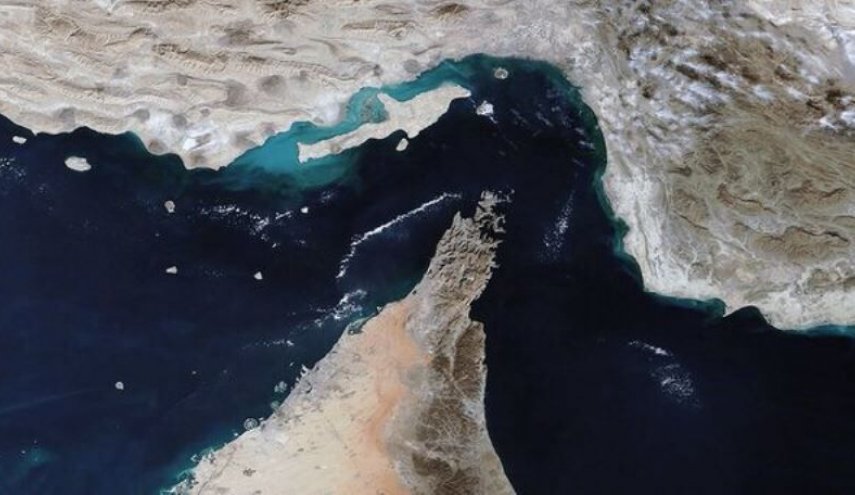 نهاد دریایی انگلیس: یک کشتی کانتینری در تنگه هرمز هدف قرار گرفت
