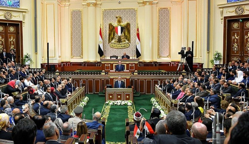 چرا پارلمان مصر رأی به حمایت نظامی از عربستان را به تعویق انداخت؟