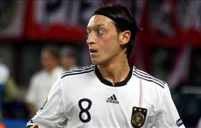 إختيار أوزيل أفضل لاعب في منتخب ألمانيا