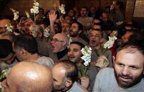الزوار المفرج عنهم يغادرون دمشق اليوم عائدين لإيران
