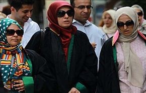 تركيا تسمح للمحاميات بارتداء الحجاب بالمحاكم