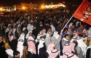 الآلاف يشاركون في مسيرة احتجاجية في الكويت