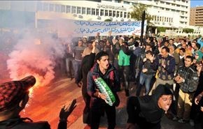 یک مرکز پلیس در پورت سعید مصر به آتش کشیده شد