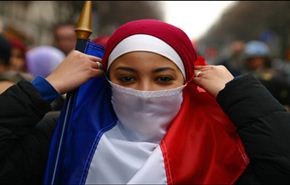 القضاء الفرنسي يلغي اقالة موظفة حضانة محجبة