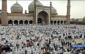 اقامة صلاة عيد الفطر في شتى انحاء العالم