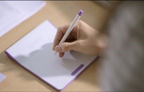 اطلاق أول لوحة رسم الإلكتروني مزودة بقلم رقمي