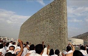حجاج بيت الله الحرام يختتمون اليوم مناسكهم