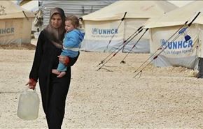 فرار زنان سوری از مناطق تحت کنترل تکفیری ها