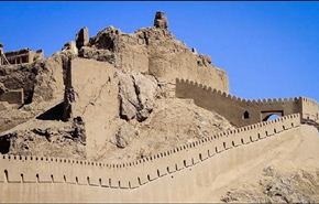 صور..  اعادة اعمار قلعة 