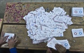 إنتهاء التصويت على الدستور المصري وبدء عملية الفرز