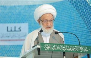 آية الله قاسم يصف ضرب العمل الديني بتفكير المجانين
