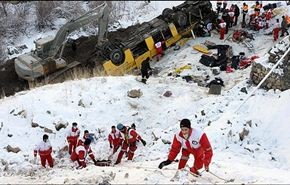 مقتل 15 شخصا اثر سقوط حافلة بواد شمالي طهران