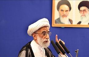 اية الله جنتي: الشعب الايراني لا يقبل اي اساءة من قبل اميركا