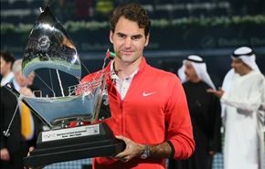 فيدرر يتوج للمرة السادسة ويصبح ثالث لاعب في التاريخ بعدد الالقاب