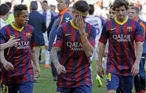 شبح فقدان اللقب يطل على برشلونة
