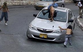 زیر گرفتن زن فلسطینی توسط یک شهرک نشین صهیونیست