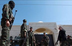 مقتل جنود يمنيين ومسلحين بينهم سعوديون بهجمات للقاعدة