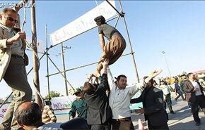 عائلة ايرانية تعفو عن قاتل ابنها بعد 3 دقائق من تنفيذ الاعدام