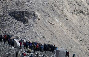 ارتفاع ضحايا الانهيار الطيني بافغانستان لـ350 شخصا على الاقل