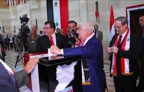 حضور علنی ولید معلم در روز انتخابات + عکس