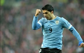 برشلونة يضم سواريز لخمسة مواسم