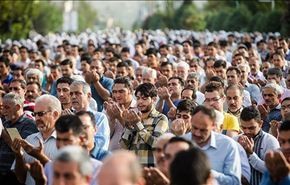 مسلمو العالم يؤدون صلاة عيد الفطر المبارك