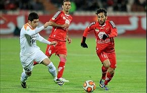 ايقاف صادقيان لاعب بيرسبوليس لثلاثة أشهر