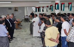 379 مطلوبا يسلمون أنفسهم  للسلطات الامنية السورية