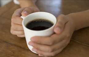 الافراط في شرب القهوة يهدد القدرة على الانجاب