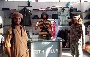 نویسنده سعودی: داعشیها را خودمان می‌آوریم !