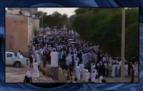 الالاف يشيعون شهداء 