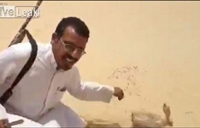 شاهد كيف خدع أرنب صيادا؟