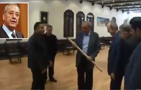بالفيديو: هل تحب ان تشاهد كيف يختبر نبيه بري حارس أمنه؟