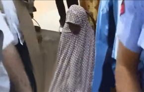 والدان يقدمان ابنتهما المراهقة للمسلحين لتنفيذ هجوم انتحاري!